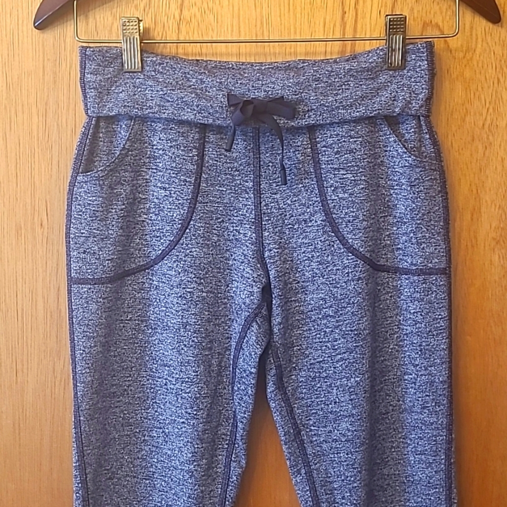 Lululemon "Skinny Will" drawstring leggings in heathered purple, size 6. - Picture 13 of 14